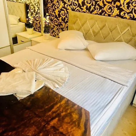 White Beyaz Suites Aparthotel 2*